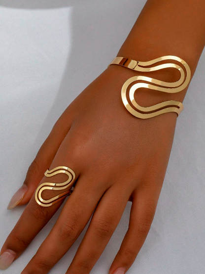 Bracelet Torsadé en Métal et Bague Assortie Élégante