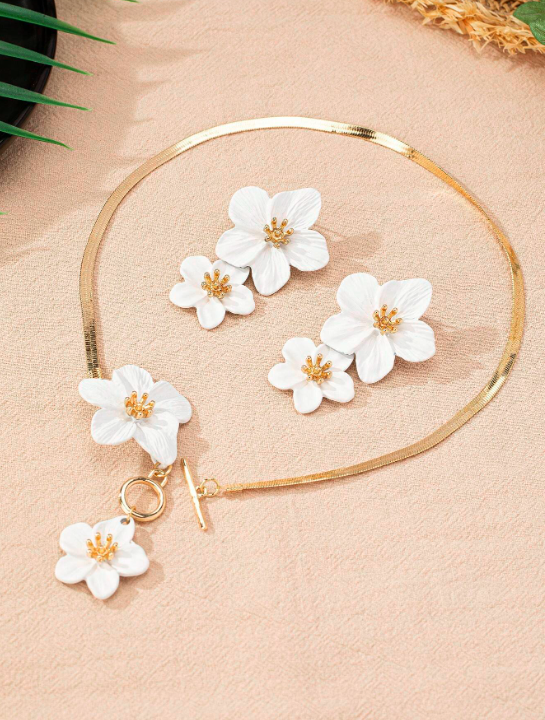 Collier Pendentif Floral Élégant et Boucles d'Oreilles